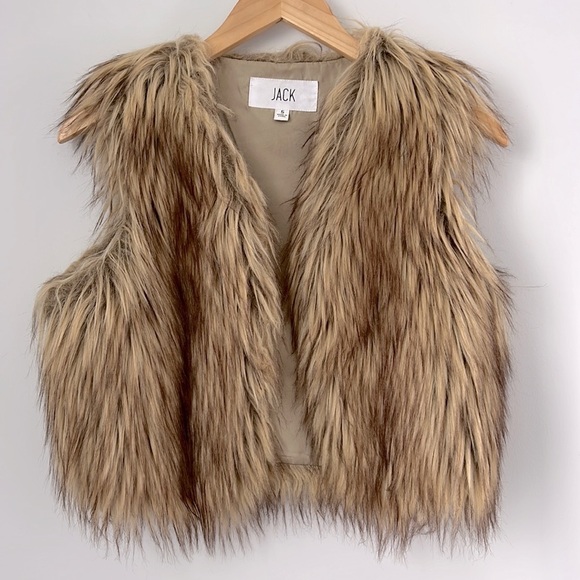 Jack by BB Dakota Azza Faux Fur Cropped Vest Size Small - Picture 5 of 12